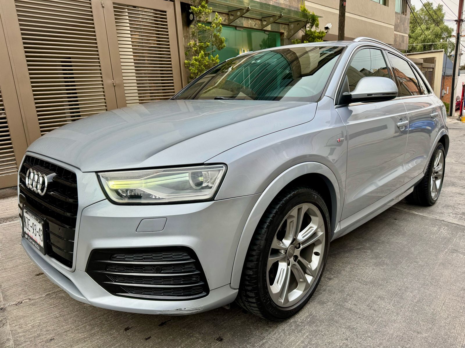 AUDI Q3 S-LINE 2.0T 2016
